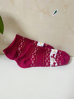 时尚又保暖，圣诞麋鹿女袜！