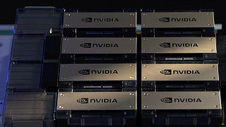 为了大家买到显卡！NVIDIA投资十数亿美元采购HBM3E内存