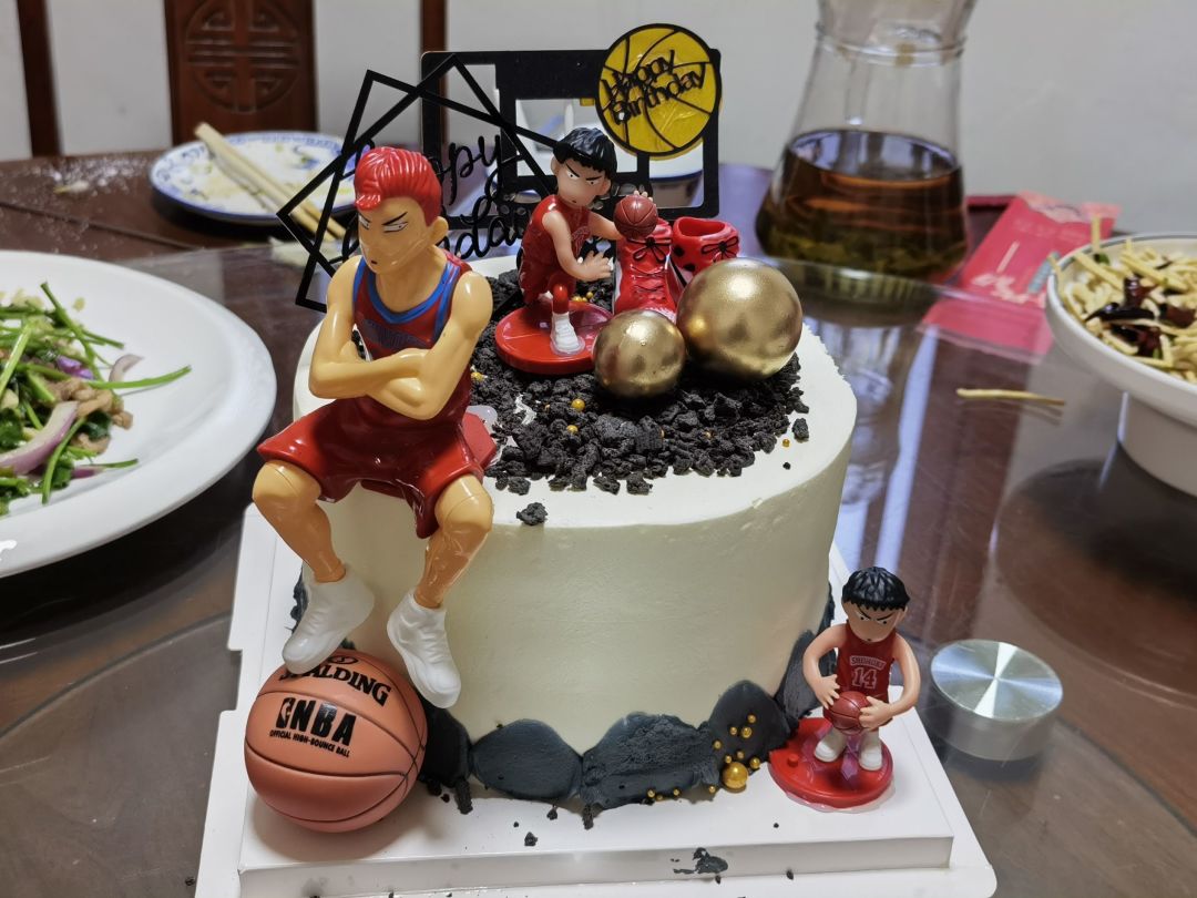 送孩子最爱的樱木花道篮球蛋糕