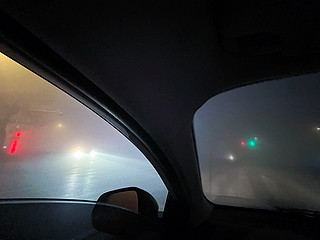 这么大的雾，辅助驾驶还有用吗