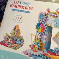 给孩子的圣诞礼物，动手又动脑！