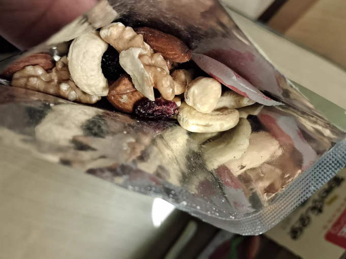 沃隆坚果炒货