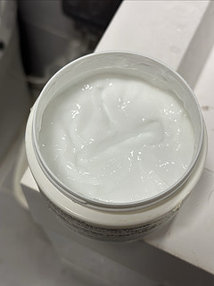冬天用这一大罐就够了——适乐肤修护润肤霜。