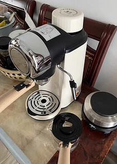 小熊（Bear） 咖啡机家用意式半自动 小型5Bar泵压式高压萃取 花式浓缩咖啡蒸汽奶泡冲泡一体