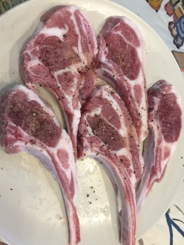 过年怎么能少了美味的羊排呢？