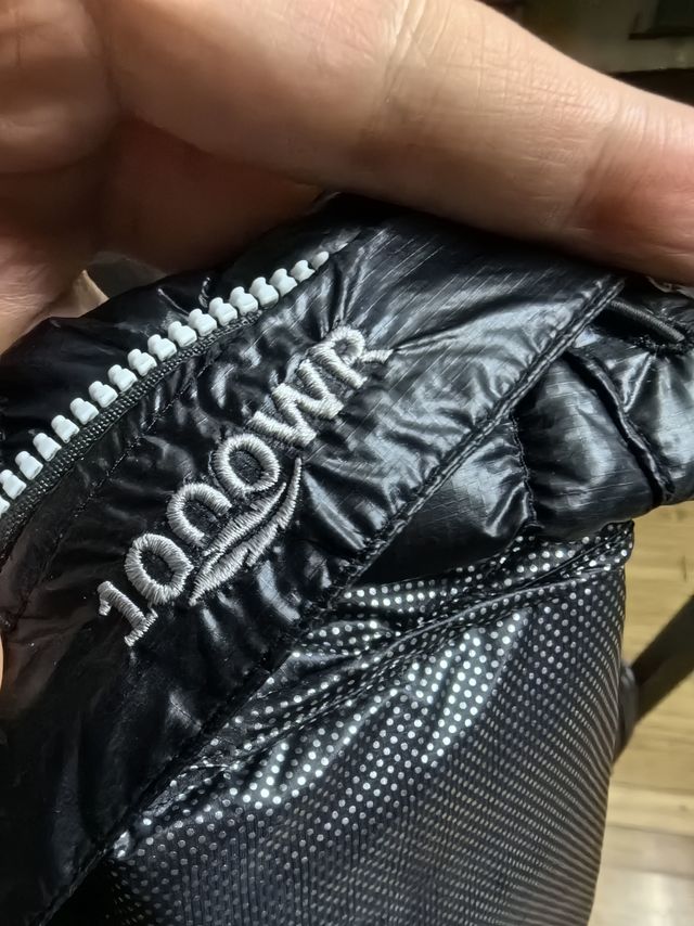 穿了有些年头的Columbia Titanium 1000蓬羽绒服，质量真好！