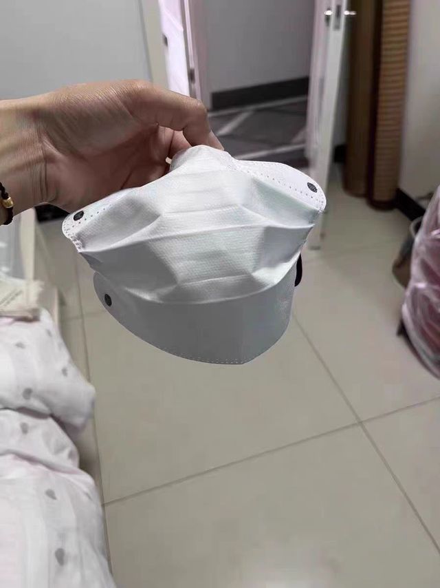 他们家的口罩质量真的没得说，一直都是医用标准，让人很放心。最近流感又起来了，口罩消耗得特别快