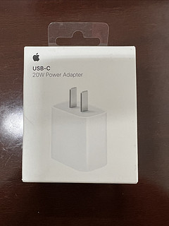 原装的Apple 20W USB-C手机充电器插头，快速充电头