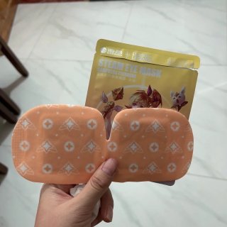 随手买的蒸汽眼罩！包装好piu亮！