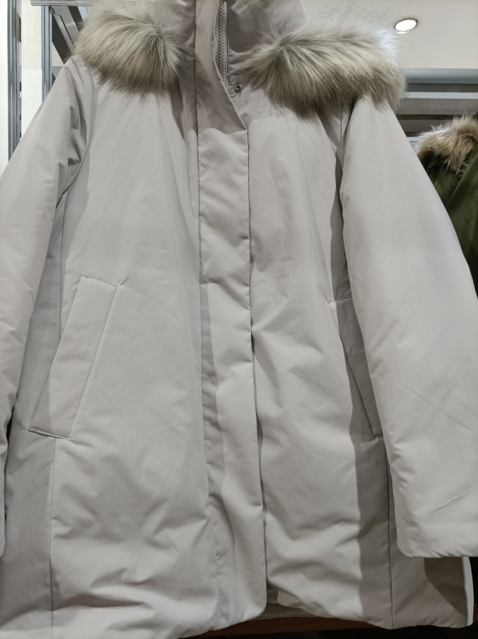 优衣库女士羽绒服