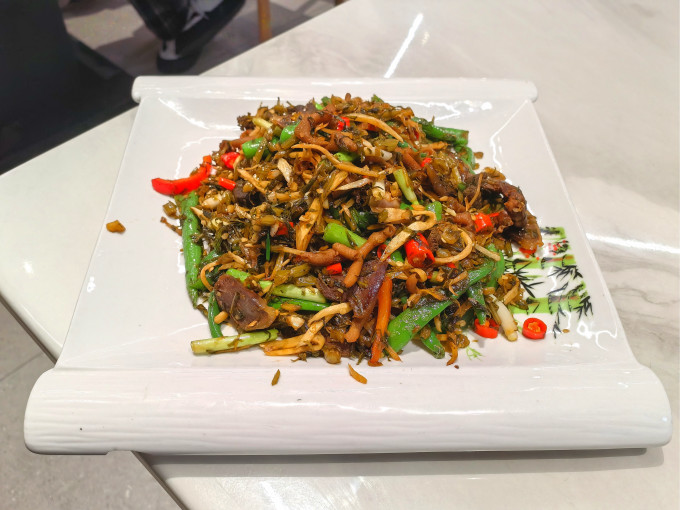 聚会餐饮