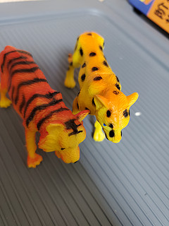 这个仿真动物模型，孩子今年玩得最开心的玩具