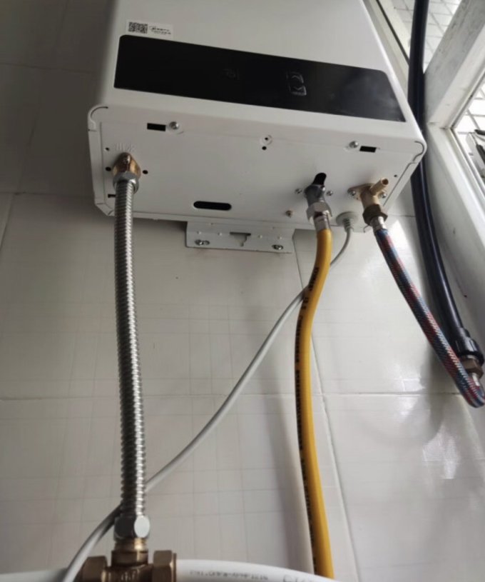 美的热水器