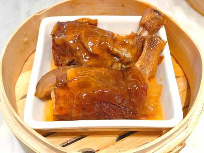 聚会餐饮