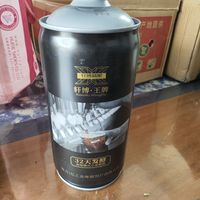 一大桶啤酒……