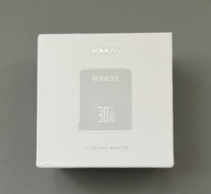 罗马仕充电器