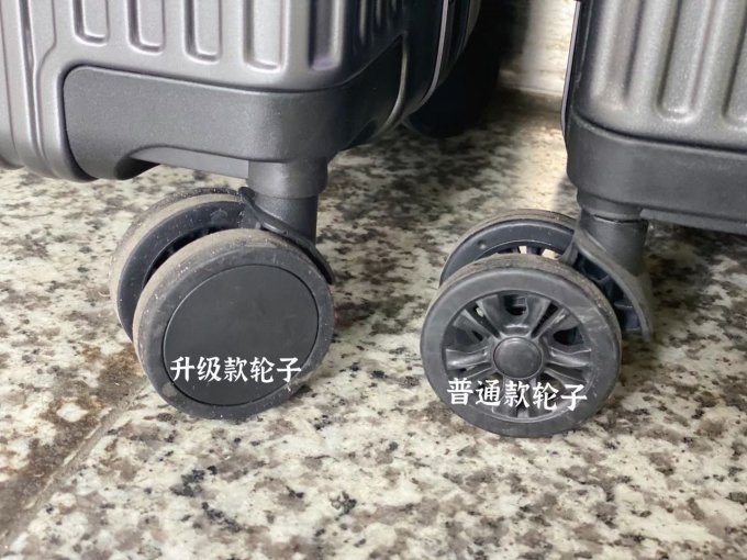 旅行箱包