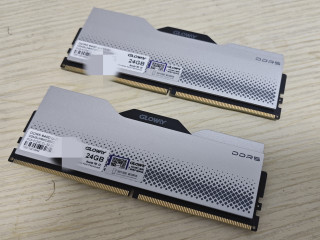 最近有搞军备竞赛了，没办法入了光威龙武6400的24g对条