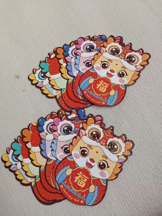 红包都是卡通龙造型
