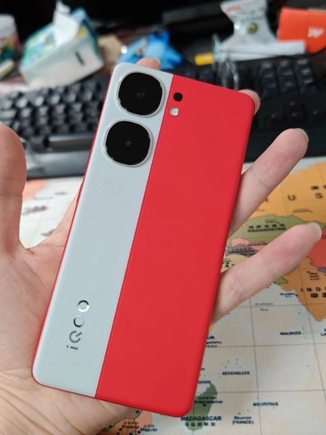 两千元的iQOO Neo9，还挺香