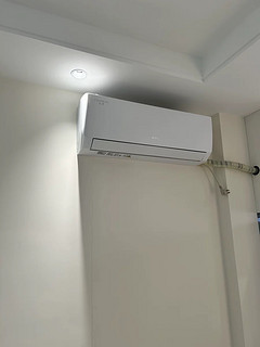 格力一级能效变频冷暖1.5匹卧室空调挂机云佳