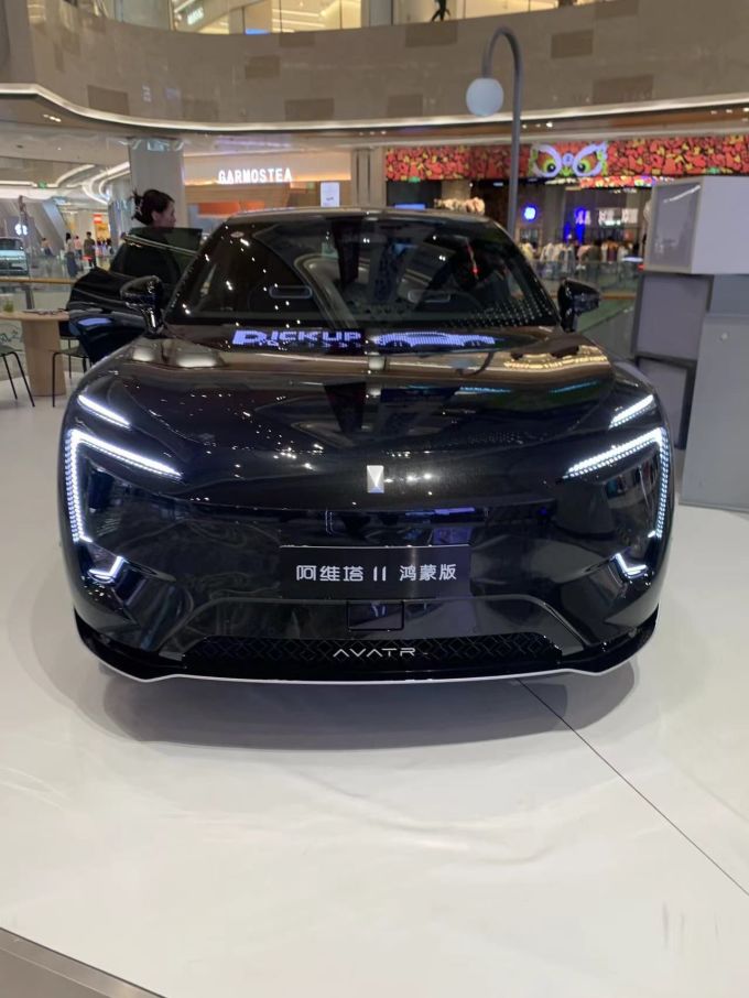 阿维塔中大型SUV