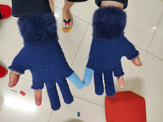 冬季出行怎么怎么少的了手套呢