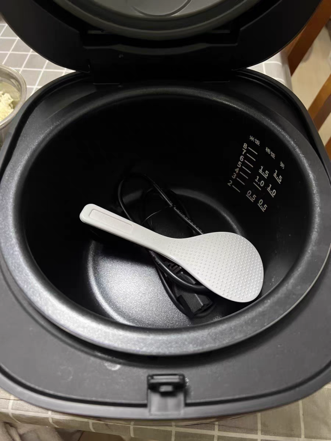 九阳电饭煲
