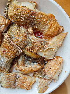 京东买的海鲈鱼解冻后简单弄弄就变成炸鱼啦