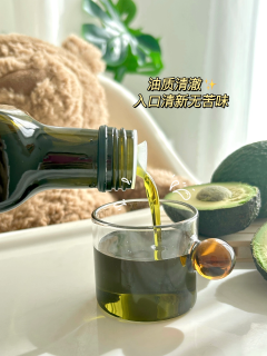 辅食油“冷热搭配”新吃法，就选格露芙，含叶黄素的辅食油