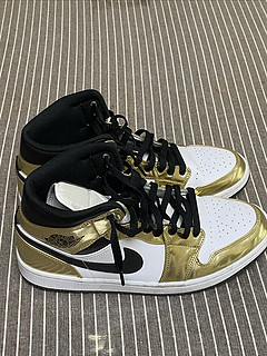 Nike jordan液态金高帮运动休闲鞋分享。