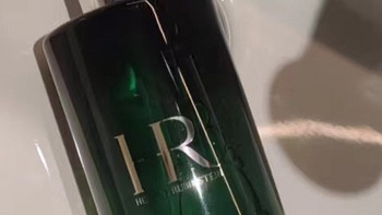 💰赫莲娜HR绿宝瓶精萃水400ml礼盒，一款备受欢迎的护肤品🎁！💰