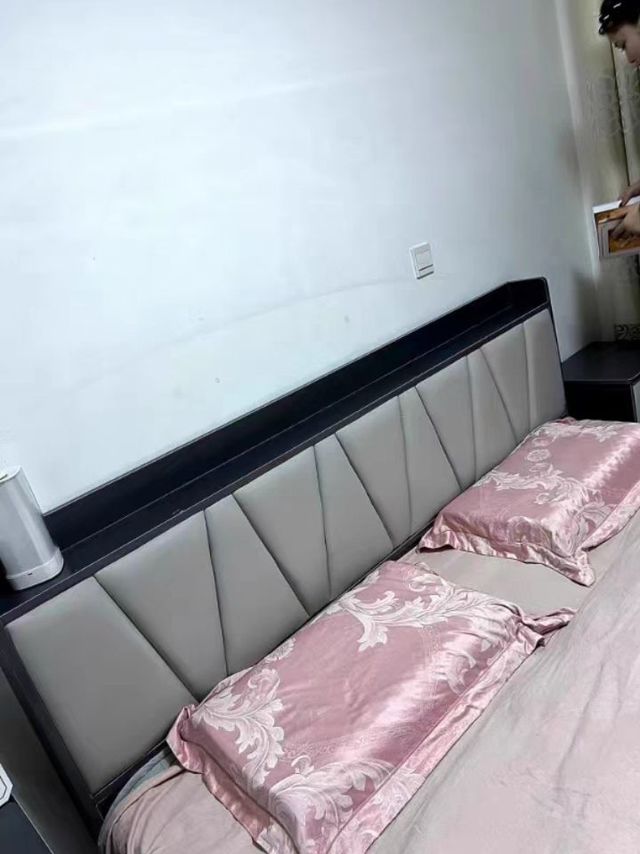 现代简约床