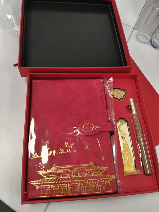 嘉然恒：一款红红火火的国潮笔记本