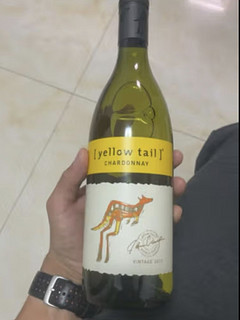 黄尾袋鼠（Yellow Tail）世界系列红酒 霞多丽白葡萄酒 750ml 单瓶装【新年畅饮】