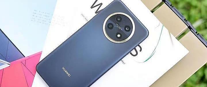 华为又妥协鸿蒙系统7000毫安512gb大内存695大屏跌至1849元