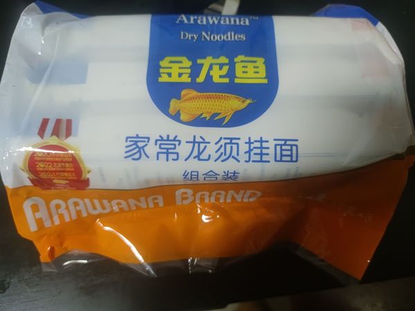 金龙鱼龙须面