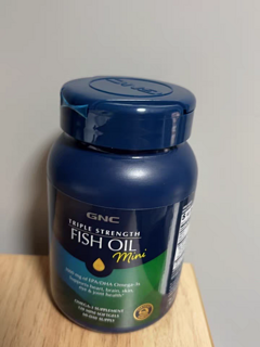 GNC健安喜深海鱼油Omega-3 EPA软胶囊：女士与中老年人的健康守护者
