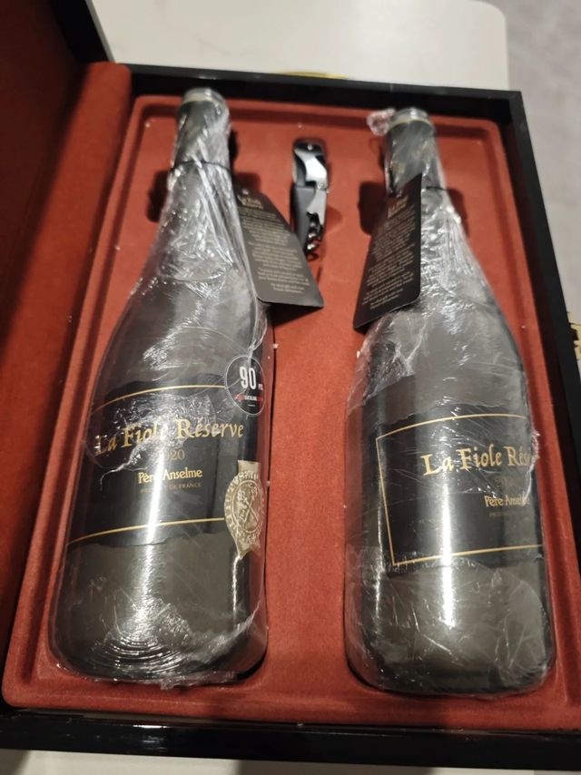 珍藏歪脖子进口红酒来了