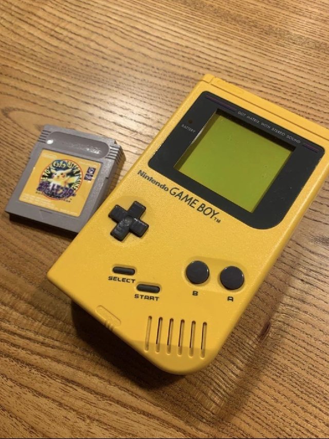 现在的孩子估计对这台机子不屑一顾