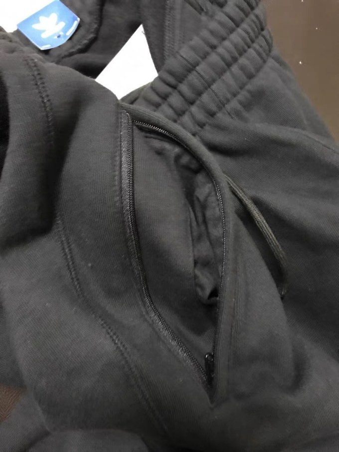 阿迪达斯运动长裤