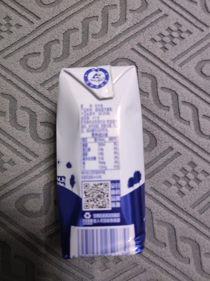 光明常温牛奶