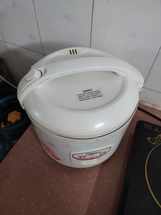 美的老式电饭煲