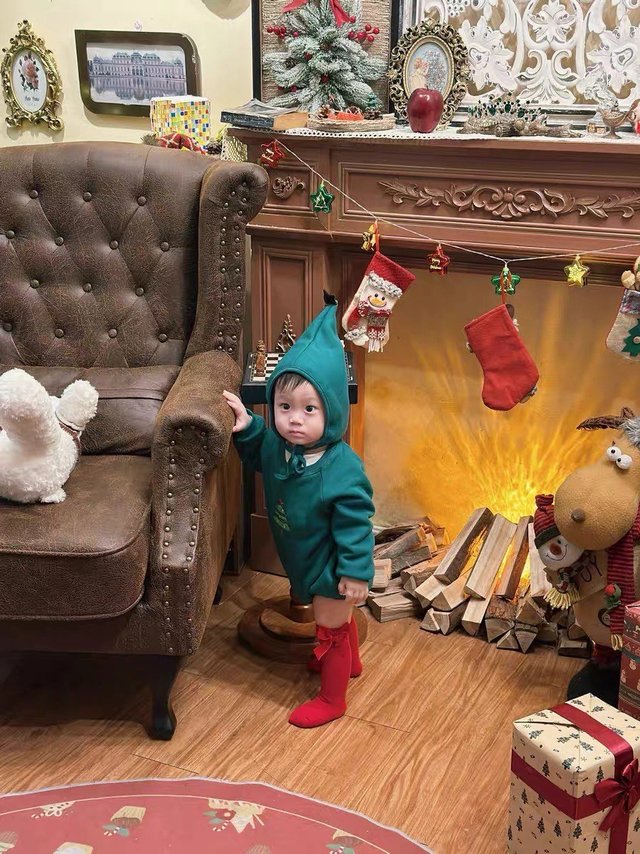 天呐！这个爬爬服也太可爱了吧！