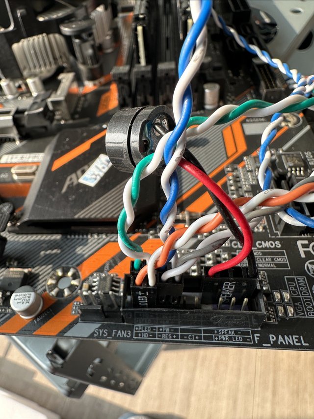 很多人搞不懂主板怎么连接机箱，一次给大家说明白了