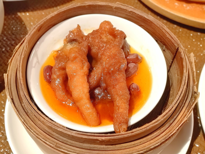 聚会餐饮