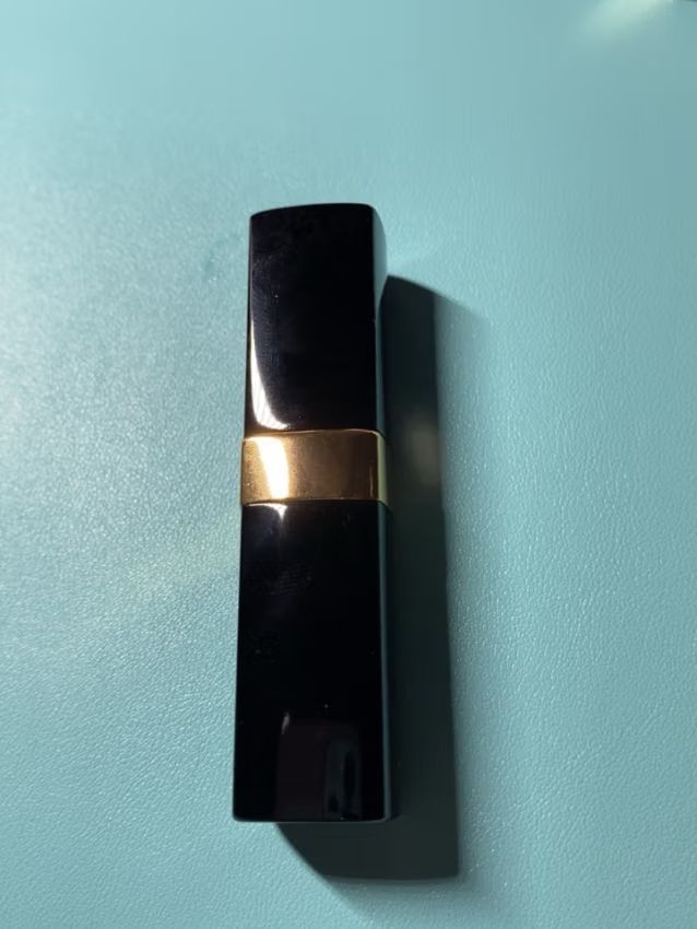 口红控必入！香奈儿可可小姐柔润护唇膏，给你的双唇带来极致呵护！🌟