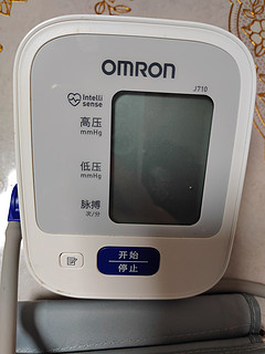 现在居然花一百多就能买欧姆龙（OMRON）电子血压计了！
