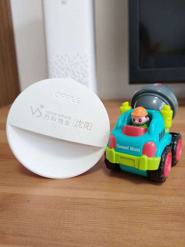 物业和欧普联名款小夜灯，温暖了麻麻和宝宝的四季～