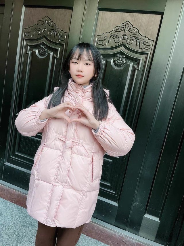 哇塞！这个羽绒服有点好看！